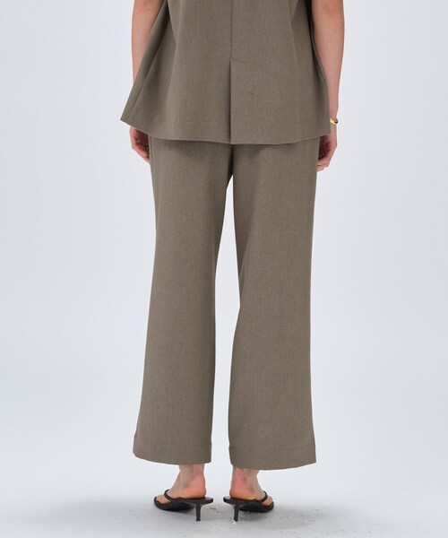 cloenc(クロエンス)の「【セットアップ/手洗い可】リネンブレンドイージーパンツ(その他パンツ・レディース・オフホワイト/ブラウン系/ダークグレー/ライトグリーン・02/01/03)」の22枚目の写真