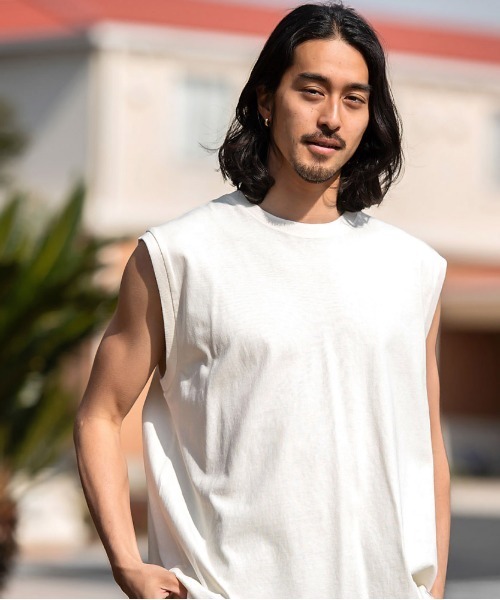JEMORGAN(ジェーイーモーガン)の「『JEMORGAN LONG JOHNS/ジェーイーモーガンロングジョーンズ』16/- OE天竺ピグメントノースリーブ【+】(Tシャツ/カットソー・メンズ・サックスブルー/グリーン/ブラック/パープル/オレンジ/オフホワイト・XL/L/M)」の2枚目の写真