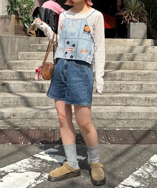 HELLO.SANFRANCISCO（ハローサンフランシスコ）の「【HELLO.SANFRANCISCO】indiaオリジナル刺繍サテンキャミ（シャツ/ブラウス・レディース・ホワイト/サックスブルー・ONE SIZE）」の8枚目の写真