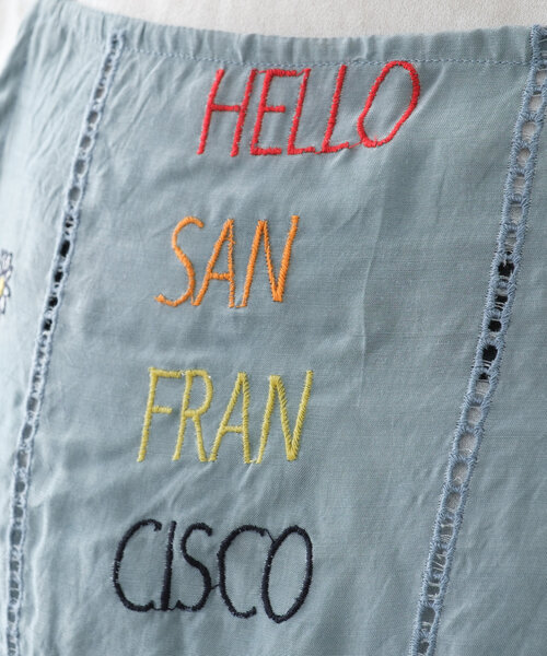 HELLO.SANFRANCISCO（ハローサンフランシスコ）の「【HELLO.SANFRANCISCO】indiaオリジナル刺繍サテンキャミ（シャツ/ブラウス・レディース・ホワイト/サックスブルー・ONE SIZE）」の22枚目の写真