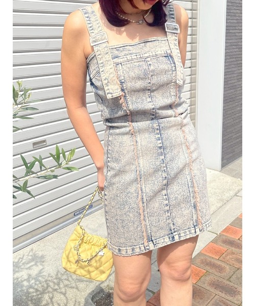 EVRIS（エヴリス）の「デニムポケットジャンスカ（ワンピース・レディース・ブラック/ベージュ・SMALL/MEDIUM）」の3枚目の写真