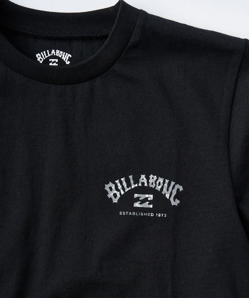 BILLABONG(ビラボン)の「BILLABONG キッズ ARCH FILL Tシャツ 【2025年夏モデル】/ビラボンキッズバックプリント半袖Tシャツ(Tシャツ/カットソー・キッズ・レッド/ブラック/ホワイト・130/140/150/160)」の8枚目の写真
