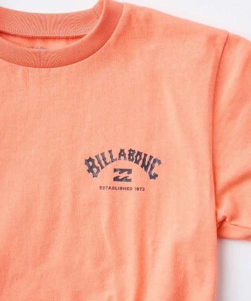 BILLABONG(ビラボン)の「BILLABONG キッズ ARCH FILL Tシャツ 【2025年夏モデル】/ビラボンキッズバックプリント半袖Tシャツ(Tシャツ/カットソー・キッズ・レッド/ブラック/ホワイト・130/140/150/160)」の13枚目の写真