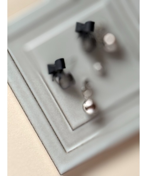 tone（トーン）の「【Agaro】No.458　ブラック　リボン　フェミニン　(MA)（ピアス（両耳用）・レディース・ブラック・FREE）」の5枚目の写真