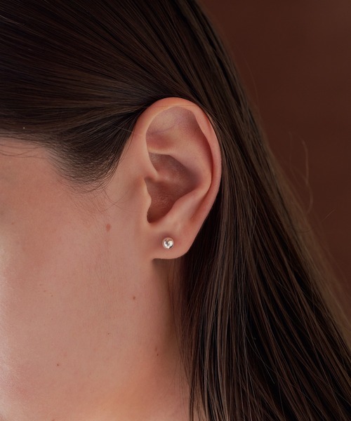 ALLURELLE(アリュレル)の「【ALLURELLE】 silver925 ボールピアス KNF-TP ※(ピアス(両耳用)・レディース・シルバー/ゴールド・FREE)」の2枚目の写真