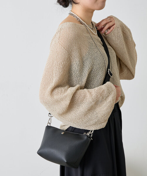 Jena espace merveilleux(ジェナ エスパスメルヴェイユ)の「シュリンクショルダーバッグ(ショルダーバッグ・レディース・ブラック/シルバー・FREE)」の3枚目の写真