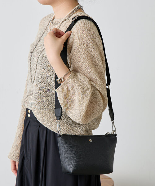 Jena espace merveilleux(ジェナ エスパスメルヴェイユ)の「シュリンクショルダーバッグ(ショルダーバッグ・レディース・ブラック/シルバー・FREE)」の5枚目の写真