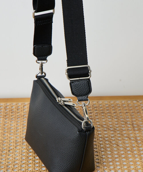 Jena espace merveilleux(ジェナ エスパスメルヴェイユ)の「シュリンクショルダーバッグ(ショルダーバッグ・レディース・ブラック/シルバー・FREE)」の9枚目の写真