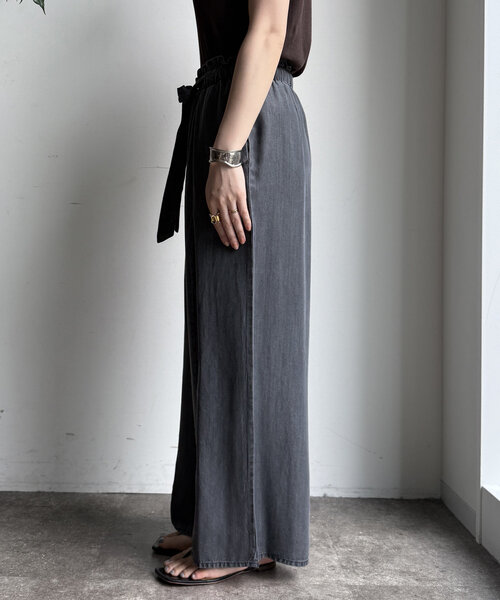 DouDou(ドゥドゥ)の「【WEB限定】リヨセルデニムイージーパンツ(デニムパンツ・レディース・ブラック/ブルー系その他・FREE)」の13枚目の写真