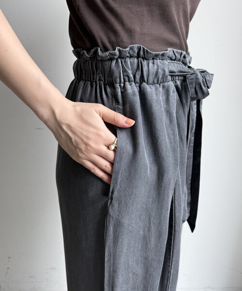 DouDou(ドゥドゥ)の「【WEB限定】リヨセルデニムイージーパンツ(デニムパンツ・レディース・ブラック/ブルー系その他・FREE)」の18枚目の写真