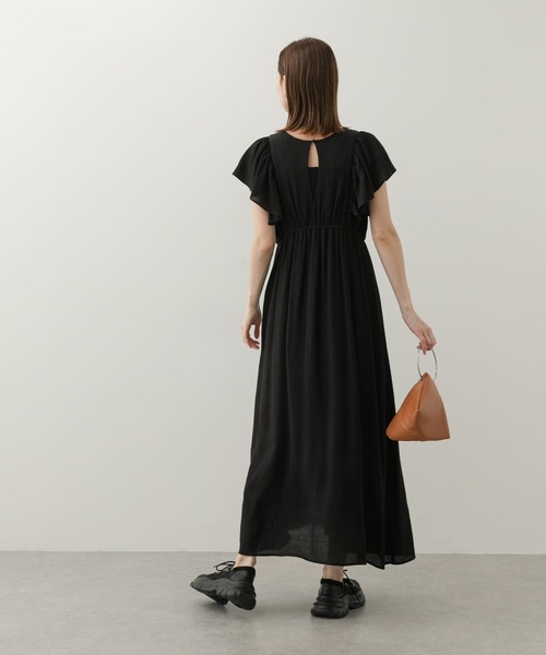 SENSE OF PLACE by URBAN RESEARCH(センスオブプレイスバイアーバンリサーチ)の「Vネックウエストマークフリルワンピース(ワンピース・レディース・ライトブルー/ブラック/アイボリー・ONE/S)」の15枚目の写真