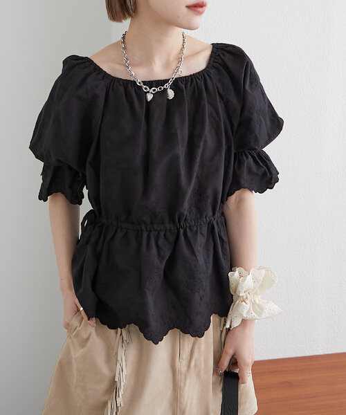 w closet（ダブルクローゼット）の「【前後2WAY】レース刺繍オフショルブラウス（シャツ/ブラウス・レディース・サックスブルー/イエロー/アイボリー/ブラック・FREE）」の16枚目の写真