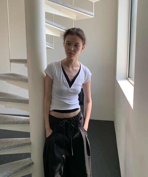 LONSLAN（ロンスラン）の「【LONSLAN】VネックプラケットTシャツ LONW25s043（Tシャツ/カットソー・レディース・ブラック/ホワイト・M）」の21枚目の写真