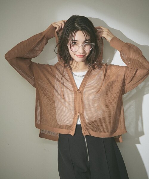 Remind me and forever(リマインドミーアンドフォーエバー)の「夏の日除け、冷房対策にも!メッシュWジップパーカー(パーカー・レディース・オフホワイト/ブラック/キャメル・FREE)」の12枚目の写真