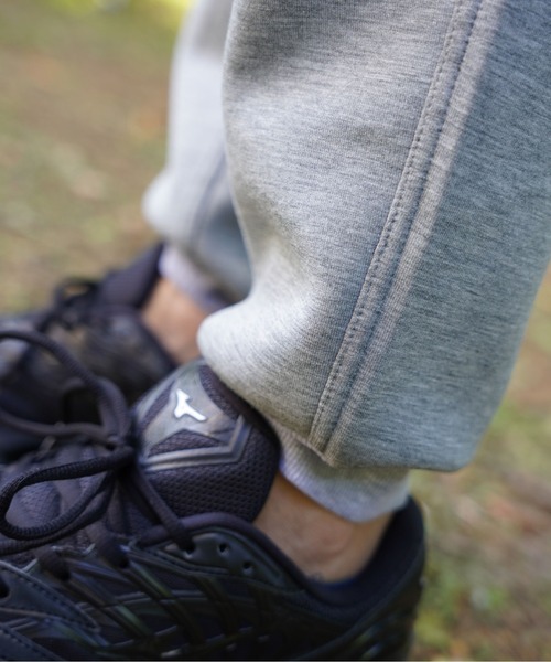 Gramicci(グラミチ)の「GRAMICCI/グラミチ TECH KNIT NALLOW RIB PANT テックニットナローリブパンツ(スウェットパンツ・メンズ・チャコールグレー/ブラック/グレー・S/M/L/XL)」の20枚目の写真