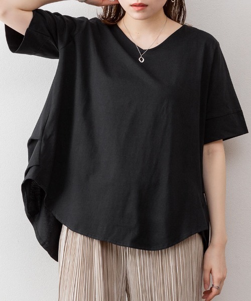 RCD(アールシーディー)の「脇タックVネック半袖カットソー(Tシャツ/カットソー・レディース・ホワイト/ブラック/ライトブラウン・M-L/LL~3L/4L~5L)」の3枚目の写真