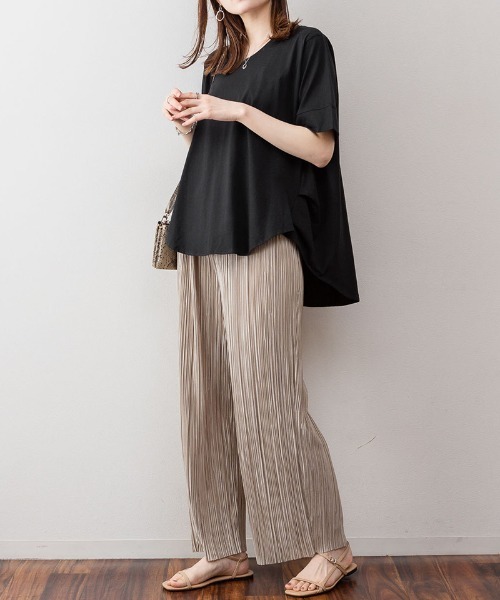 RCD(アールシーディー)の「脇タックVネック半袖カットソー(Tシャツ/カットソー・レディース・ホワイト/ブラック/ライトブラウン・M-L/LL~3L/4L~5L)」の7枚目の写真