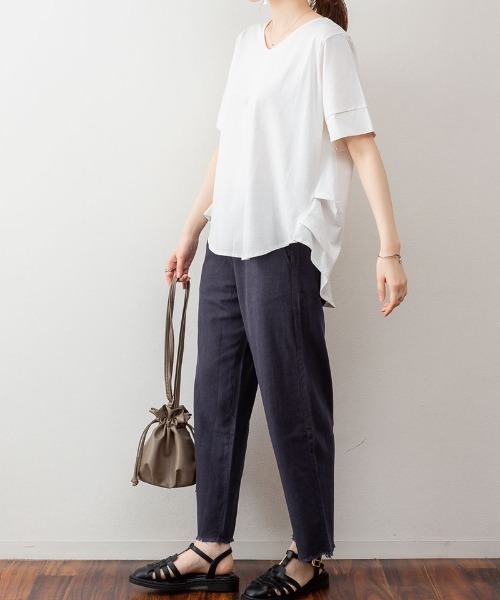 RCD(アールシーディー)の「脇タックVネック半袖カットソー(Tシャツ/カットソー・レディース・ホワイト/ブラック/ライトブラウン・M-L/LL~3L/4L~5L)」の20枚目の写真