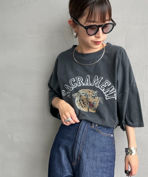 REMI RELIEF（レミレリーフ）の「[REMI RELIEF/レミレリーフ] 別注 ビッグシルエット SP加工プリントTシャツ（Tシャツ/カットソー・レディース・A/B/C・M/S）」の2枚目の写真