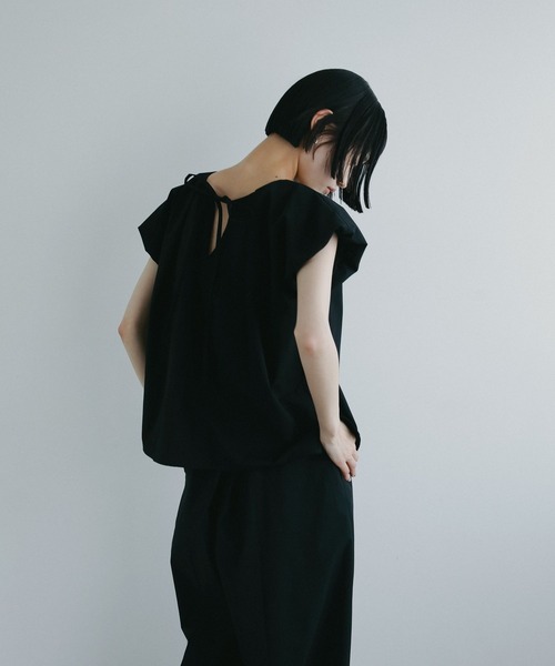 A part by(アパートバイ)の「ソデバルーンセットアップ(パンツドレス・レディース・アイボリー/ブラック・FREE)」の2枚目の写真