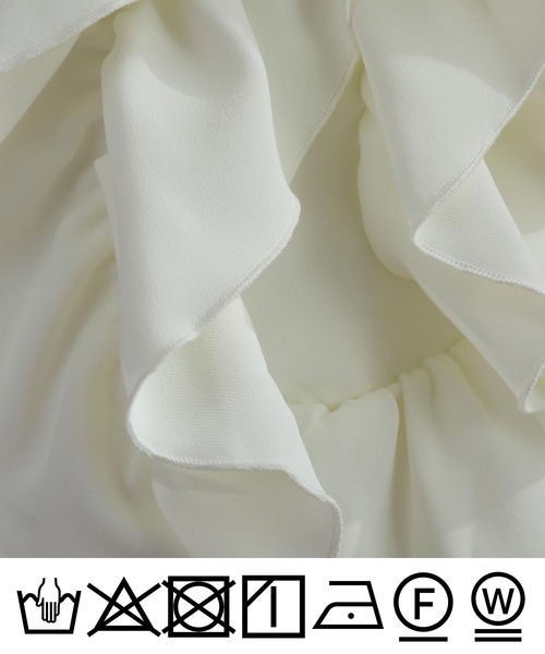 PICCIN PERLA（ピッチンペルラ）の「【セットアップ可能】アシンメトリーフリルジレ（ベスト・レディース・オフホワイト/ブラック・M）」の7枚目の写真