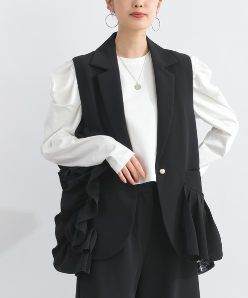 PICCIN PERLA（ピッチンペルラ）の「【セットアップ可能】アシンメトリーフリルジレ（ベスト・レディース・オフホワイト/ブラック・M）」の21枚目の写真