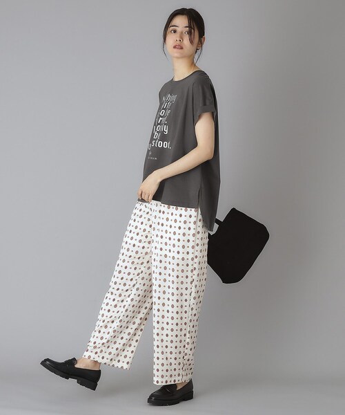 DRESSTERIOR（ドレステリア）の「◆箔PTドルマンスリーブロゴTシャツ（Tシャツ/カットソー・レディース・オフホワイト/チャコールグレー/イエロー系その他/ダークブラウン・34/36/38）」の6枚目の写真