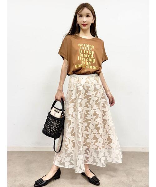 DRESSTERIOR（ドレステリア）の「◆箔PTドルマンスリーブロゴTシャツ（Tシャツ/カットソー・レディース・オフホワイト/チャコールグレー/イエロー系その他/ダークブラウン・34/36/38）」の21枚目の写真