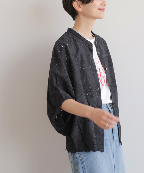 JOURNAL STANDARD relume(ジャーナルスタンダード レリューム)の「コットンカットワーク刺繍ポンチョブラウス(シャツ/ブラウス・レディース・ブラック/ホワイト・FREE)」の7枚目の写真