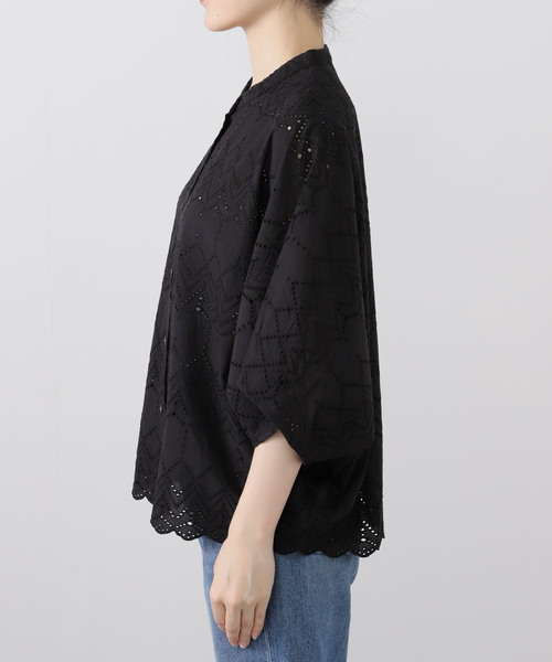 JOURNAL STANDARD relume(ジャーナルスタンダード レリューム)の「コットンカットワーク刺繍ポンチョブラウス(シャツ/ブラウス・レディース・ブラック/ホワイト・FREE)」の14枚目の写真