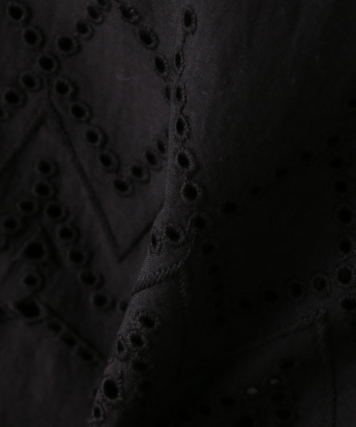 JOURNAL STANDARD relume(ジャーナルスタンダード レリューム)の「コットンカットワーク刺繍ポンチョブラウス(シャツ/ブラウス・レディース・ブラック/ホワイト・FREE)」の20枚目の写真