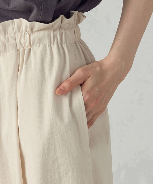 COMME CA ISM(コムサイズム)の「とろみ イージーワイドパンツ(その他パンツ・レディース・オフホワイト/チャコール・MEDIUM/LARGE)」の11枚目の写真