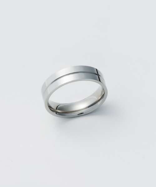 WYZ surgical stainless(ダブリューワイジィーサージカルステンレス)の「【 金属アレルギー対応 】シンプルラインリング サージカルステンレス(リング・メンズ・シルバー・20号/18号/16号)」の2枚目の写真