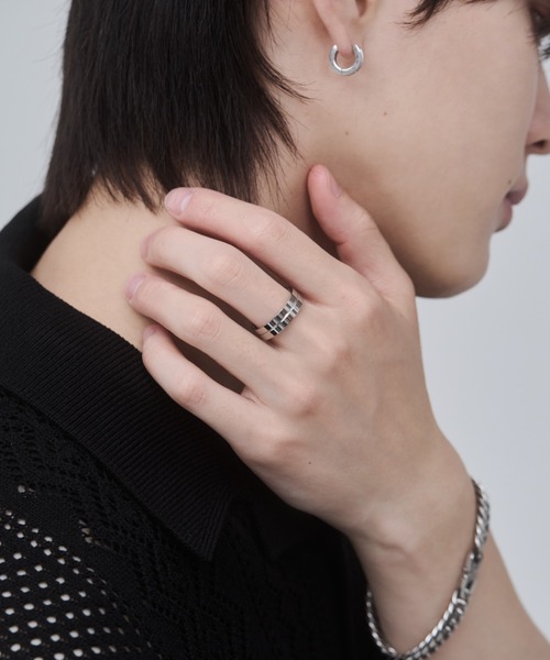 WYZ surgical stainless(ダブリューワイジィーサージカルステンレス)の「【 金属アレルギー対応 】シンプルラインリング サージカルステンレス(リング・メンズ・シルバー・20号/18号/16号)」の6枚目の写真