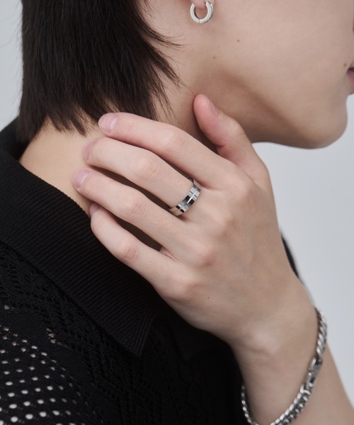 WYZ surgical stainless(ダブリューワイジィーサージカルステンレス)の「【 金属アレルギー対応 】シンプルラインリング サージカルステンレス(リング・メンズ・シルバー・20号/18号/16号)」の7枚目の写真
