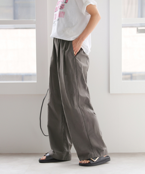 JOURNAL STANDARD relume（ジャーナルスタンダード　レリューム）の「《追加》【MULTI FUNC+】撥水 / UVカット / 接触冷感 / ナイロンギャザー（その他パンツ・レディース・チャコールグレー/アイボリー/ネイビー・38/36）」の10枚目の写真