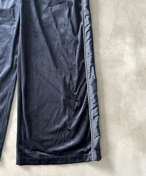 MandO(Auntie Rosa)(エムオー)の「ベロアナイロントラックパンツ/セットアップ着用可能(その他パンツ・メンズ・ブラック/ネイビー・LARGE/MEDIUM/SMALL)」の5枚目の写真
