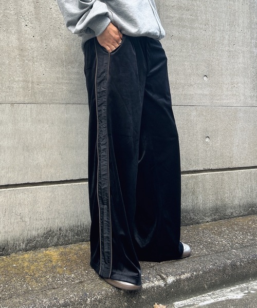 MandO(Auntie Rosa)(エムオー)の「ベロアナイロントラックパンツ/セットアップ着用可能(その他パンツ・メンズ・ブラック/ネイビー・LARGE/MEDIUM/SMALL)」の17枚目の写真