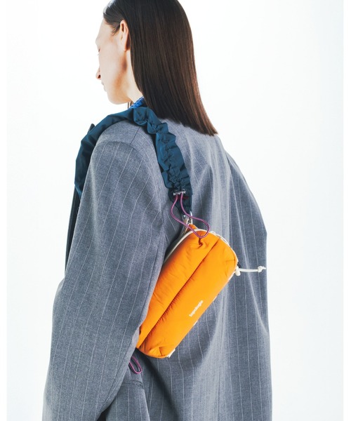Topologie（トポロジー）の「Scrunchie Pocket Wrist（スクランチー