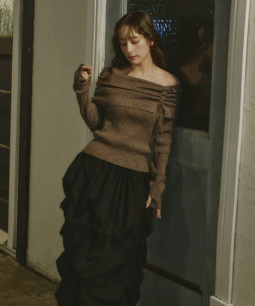 Olu.（オルドット）の「オフショルダーリボンラメニット（ニット/セーター・レディース・グレー/ピンクベージュ/ブラウン・FREE）」の15枚目の写真