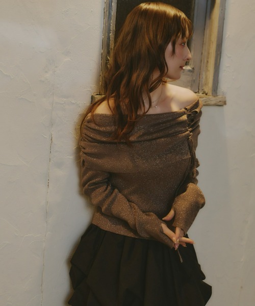 Olu.（オルドット）の「オフショルダーリボンラメニット（ニット/セーター・レディース・グレー/ピンクベージュ/ブラウン・FREE）」の17枚目の写真