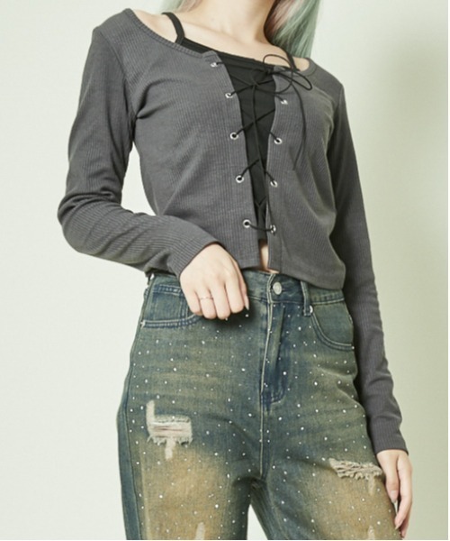 GORGE(ゴージ)の「《フェイクレイヤード×レースアップ》レディース カットソー トップス 長袖 春秋(Tシャツ/カットソー・レディース・ブラック/チャコール/ブラウン/アイボリー・F)」の4枚目の写真