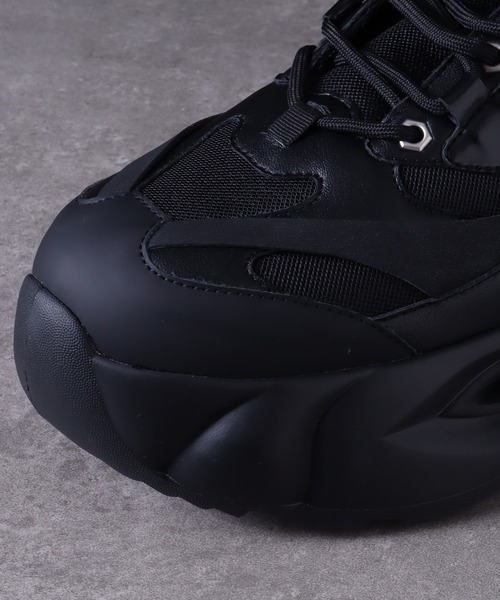 welise（ウェライズ）の「welise × 犬飼京 -ephemeral- EXボリュームハイソール+8cm ミックスマテリアル スニーカー（スニーカー・メンズ・ブラック・26.0cm/25.0cm/24.0cm/28.0cm/27.0cm）」の3枚目の写真