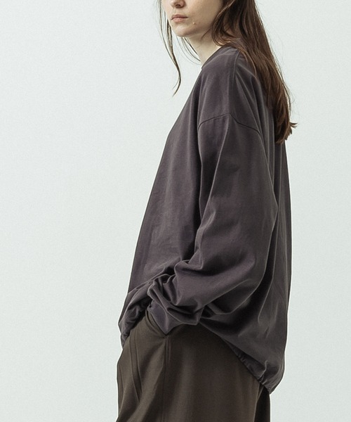 SLICK(スリック)の「【SLICK/スリック】30/2 Compact Yarn LS Drawstring T-Shirt/コンパクトヤーンロングスリーブドローストリングTシャツ/オーバーサイズ シルエット(Tシャツ/カットソー・メンズ・グレイッシュベージュ/ブラック/ブラウン/ホワイト/ダークブラウン/ラベンダー/グレー/パープル・1/3/2)」の7枚目の写真