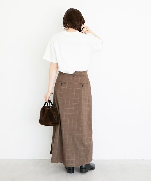 le.coeur blanc(ルクールブラン)の「パールロゴTシャツ(Tシャツ/カットソー・レディース・オフホワイト/グレイッシュベージュ・38)」の10枚目の写真