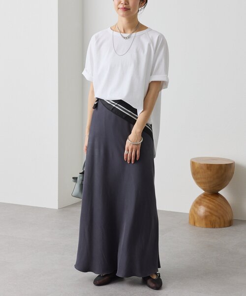 RIVE DROITE(リヴドロワ)の「【上品な揺れ感】キュプラ混バイアススカート(スカート・レディース・チャコールグレー/ブラック/ブラウン/オフホワイト・36/38)」の10枚目の写真