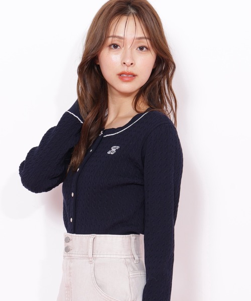 JILL by JILL STUART（ジルバイジルスチュアート）の「◇バリエーションミニケーブルカーディガン（ニット/セーター・レディース・グレー/レッド/ネイビー・FREE）」の21枚目の写真