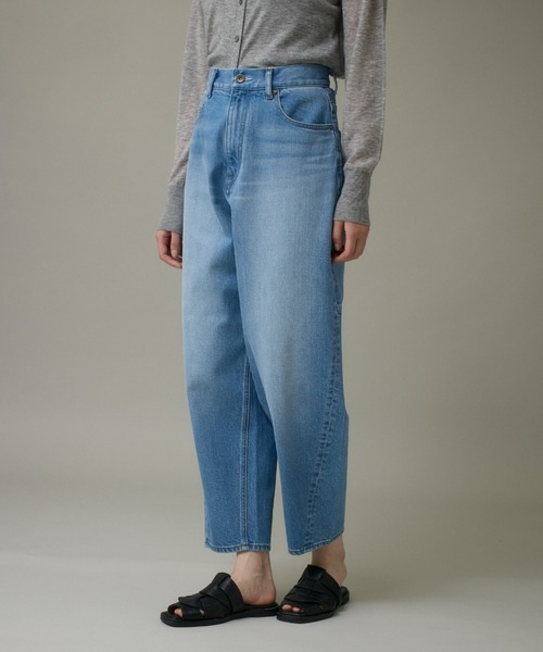 I.T.'S international(イッツインターナショナル)の「デニムバレルレッグパンツ(デニムパンツ・レディース・ブルー・7号/9号/11号)」の12枚目の写真