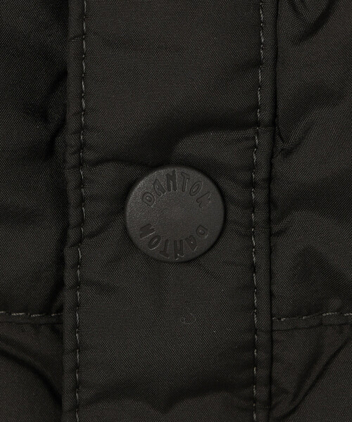 DANTON（ダントン）の「DANTON | インナーダウンベスト WOMEN（ダウンベスト・レディース・オフホワイト/ブラック/ブラック系その他・S/XS/M）」の10枚目の写真