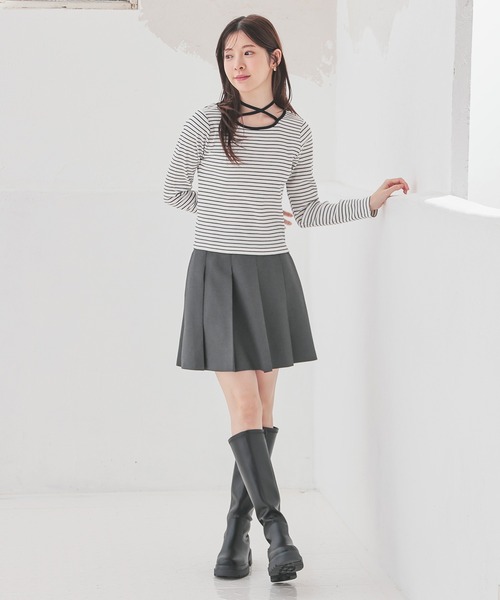 Honeys(ハニーズ)の「ホルター付トップス(Tシャツ/カットソー・レディース・ホワイト×ブラック/アイボリー/ブラック/レッド・M/L/S)」の5枚目の写真